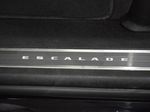 Used 2024 Cadillac Escalade ESV Premium Luxury Platinum AWD/4WD image 44