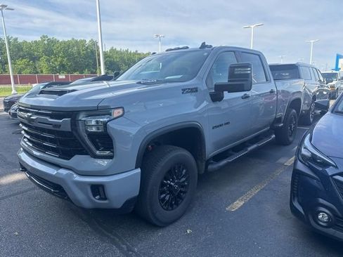 Used 2024 Chevrolet Silverado 2500 LT w/ Z71 Sport Edition AWD/4WD image 10