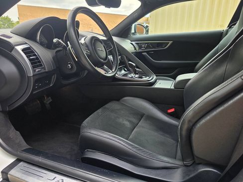 Used 2018 Jaguar F-TYPE Coupe RWD image 12