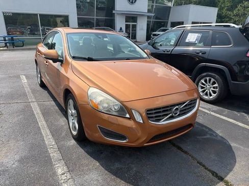 Used 2013 Volvo S60 T5 FWD image 1