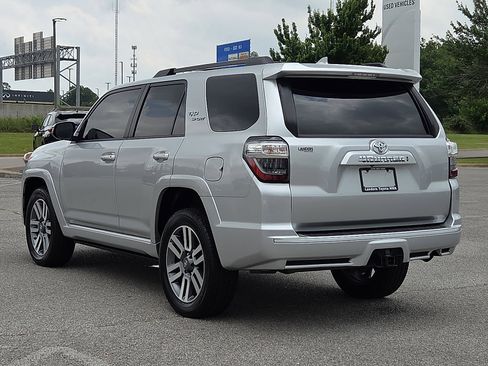 Used 2022 Toyota 4Runner TRD Sport AWD/4WD image 4