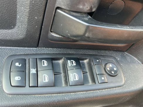 Used 2017 RAM 1500 Express w/ Express Value Package AWD/4WD image 10
