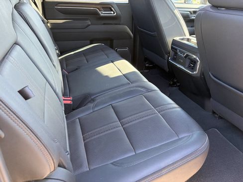 Used 2024 Chevrolet Silverado 2500 High Country w/ High Country Premium Package AWD/4WD image 8