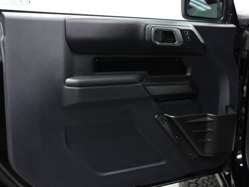 Used 2024 Ford Bronco Badlands image 11