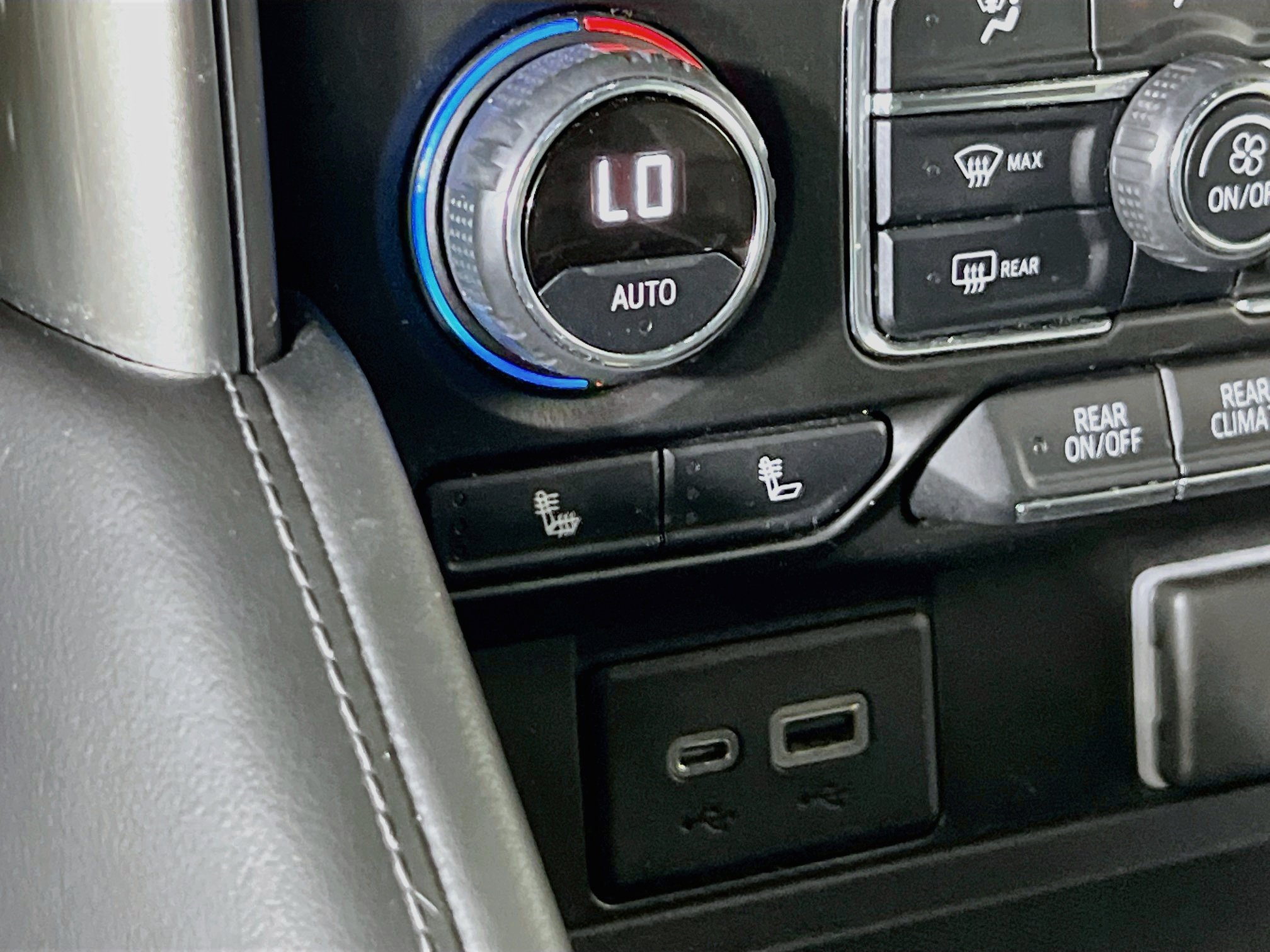 Used 2021 Chevrolet Tahoe Z71 AWD/4WD image 19