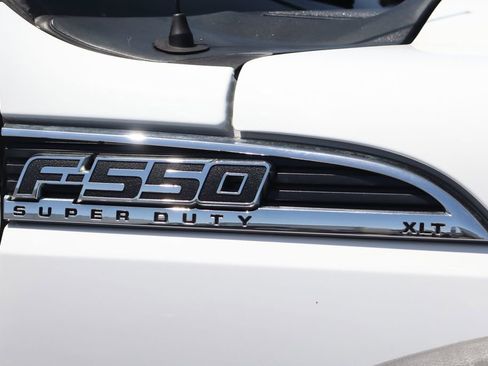 Used 2015 Ford F550 4x4 Regular Cab Super Duty image 50