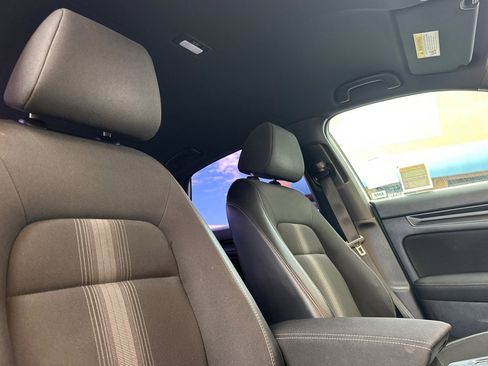 Used 2022 Honda Civic Sport image 15