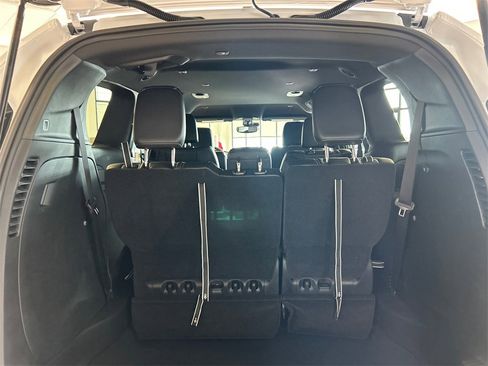 New 2025 Chrysler Pacifica Select image 30