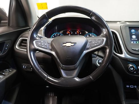 Used 2020 Chevrolet Equinox LT w/ Driver Convenience Package AWD/4WD image 19