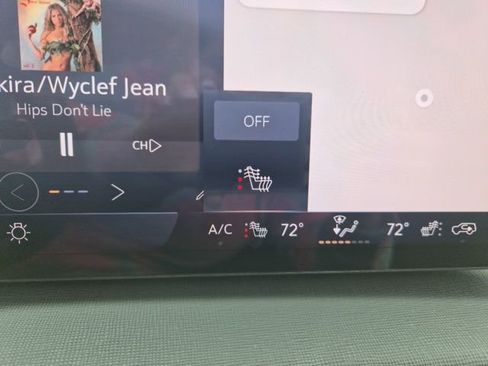 Used 2025 Buick Enclave Preferred w/ LPO, Floor Liner Package image 34