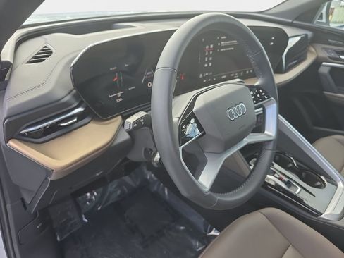 Certified 2025 Audi Q5 Premium Plus w/ Premium Plus AWD/4WD image 25