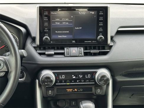 Used 2020 Toyota RAV4 XLE Premium image 16
