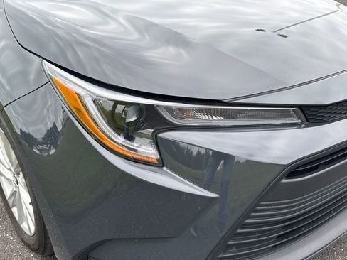 Used 2024 Toyota Corolla LE w/ LE Convenience Package FWD image 12