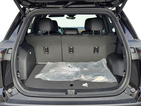 New 2026 Chevrolet Equinox ACTIV w/ Convenience Package III image 9
