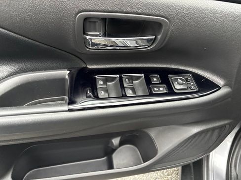 Used 2018 Mitsubishi Outlander GT AWD/4WD image 11