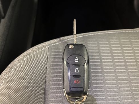 Certified 2022 Ford Escape S image 31