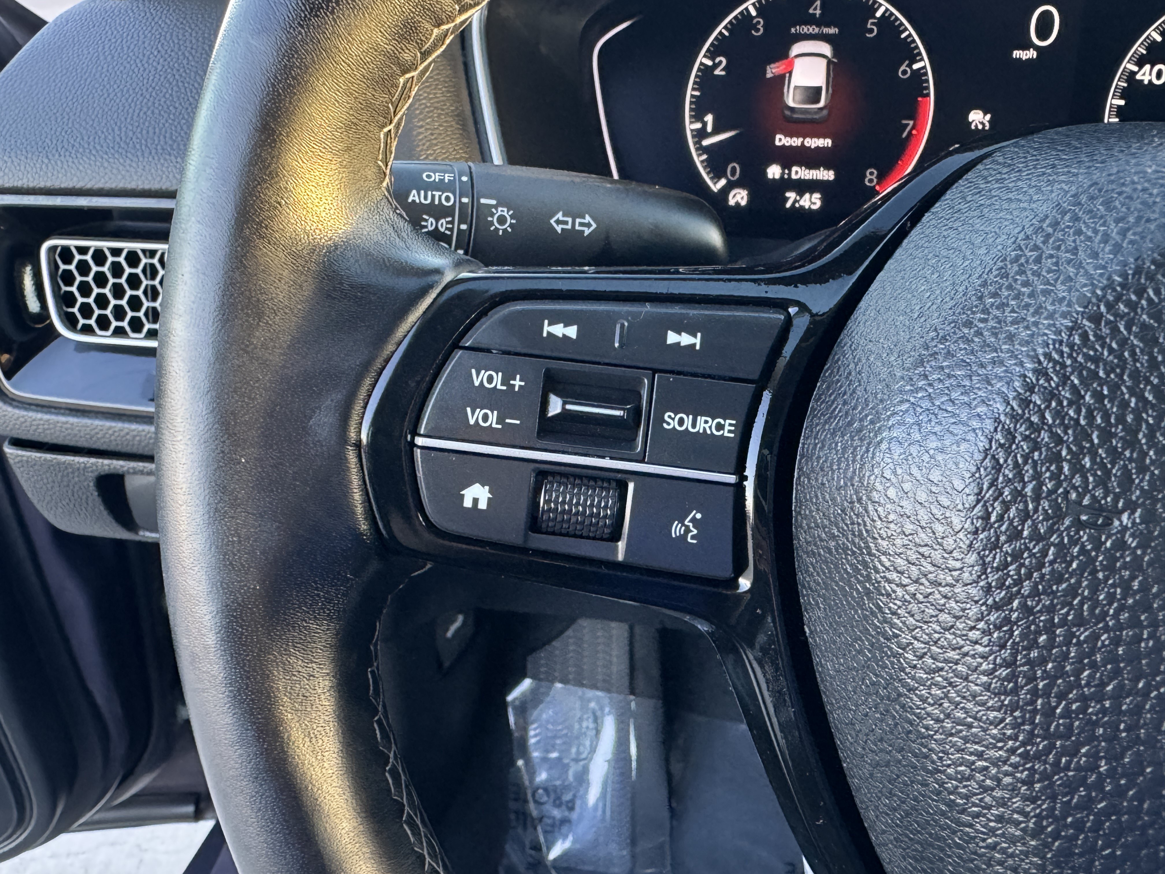 Used 2024 Honda Civic EX-L image 24