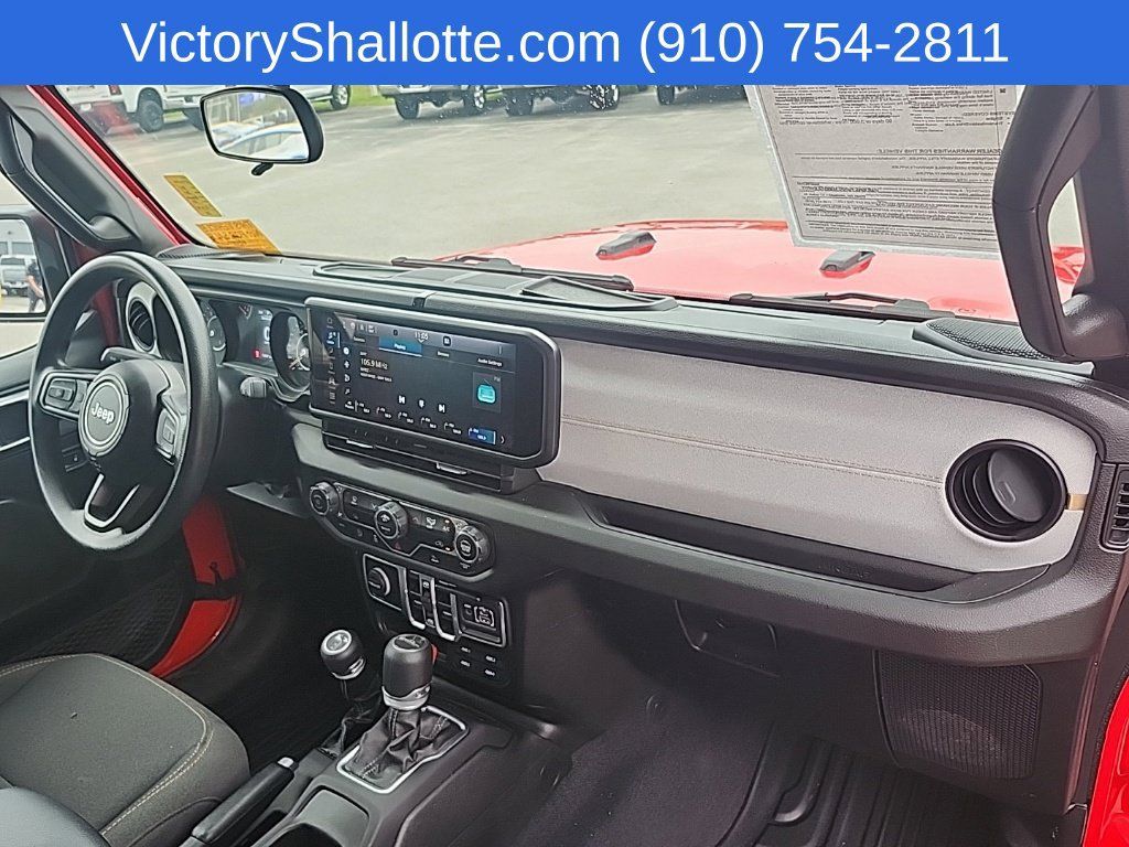 Used 2025 Jeep Gladiator Sport AWD/4WD image 33