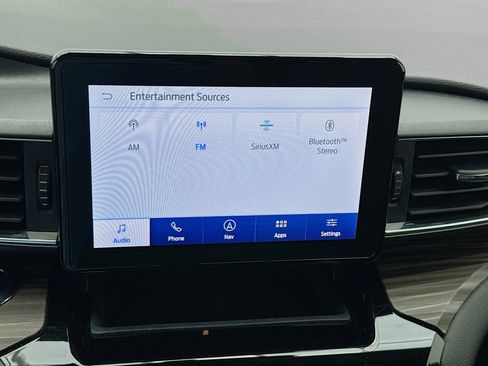 Used 2021 Ford Explorer Limited w/ Equipment Group 301A image 11