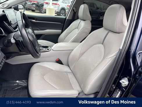 Used 2022 Toyota Camry XSE w/ Navigation Package image 11