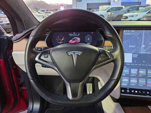 Used 2020 Tesla Model X Performance image 19
