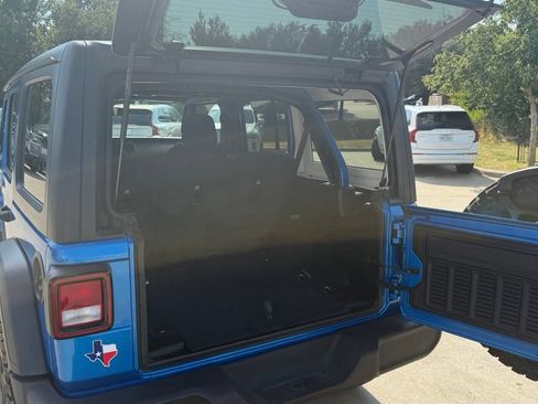 Used 2021 Jeep Wrangler Unlimited Sport AWD/4WD image 8