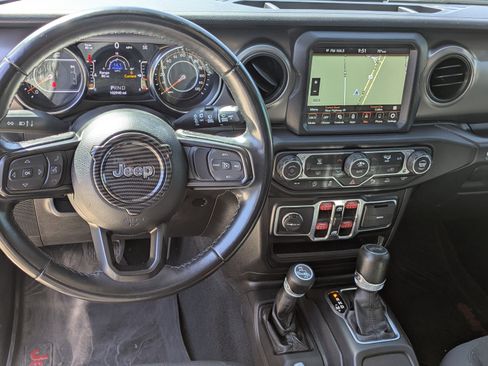 Used 2022 Jeep Wrangler Unlimited Sport AWD/4WD image 13