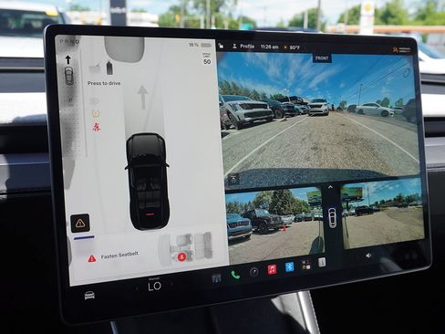 Used 2026 Tesla Model Y Long Range AWD/4WD image 45