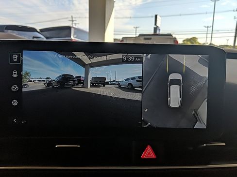 Used 2025 Kia Carnival SX Prestige image 20