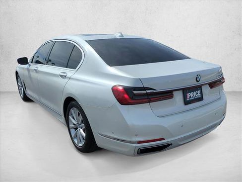 Used 2020 BMW 740i w/ Cold Weather Package image 8