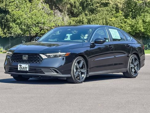 Used 2023 Honda Accord Sport image 9