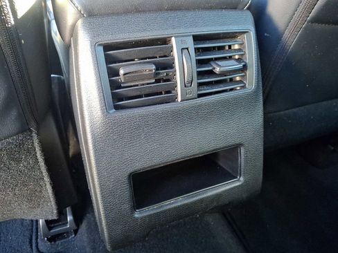 Used 2023 Mitsubishi Outlander SE Black Edition image 11