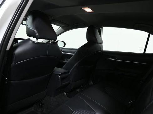 Used 2024 Toyota Camry SE w/ Cold Weather Package FWD image 7