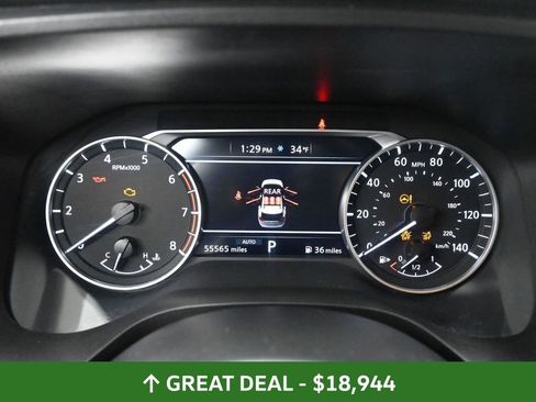 Used 2024 Nissan Rogue S image 37