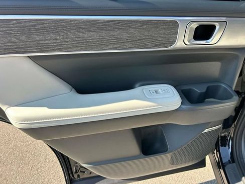 Certified 2024 Hyundai Santa Fe Limited FWD image 18