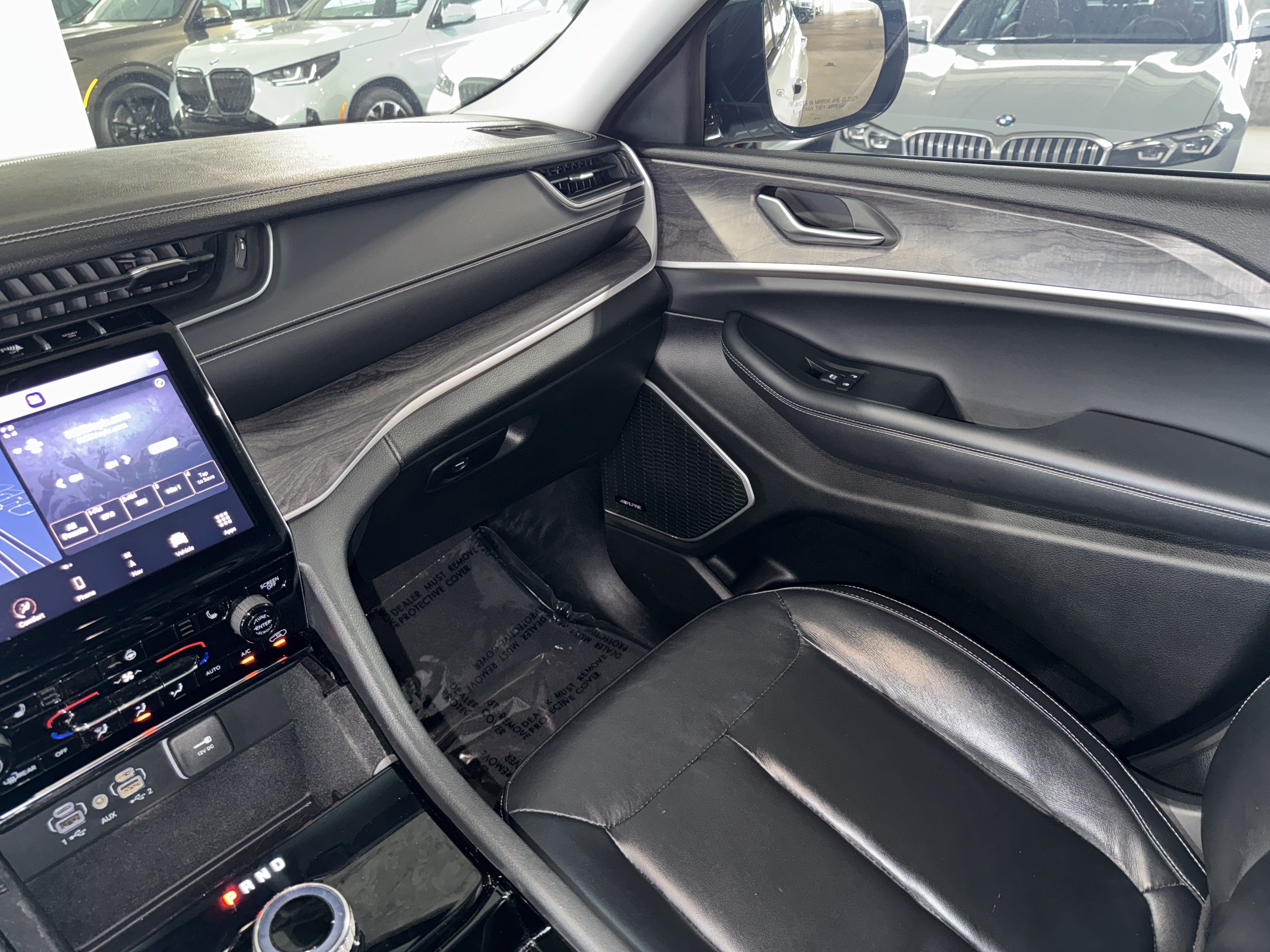 Used 2022 Jeep Grand Cherokee L Limited RWD image 32