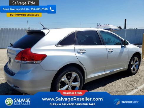 Used 2010 Toyota Venza FWD image 4