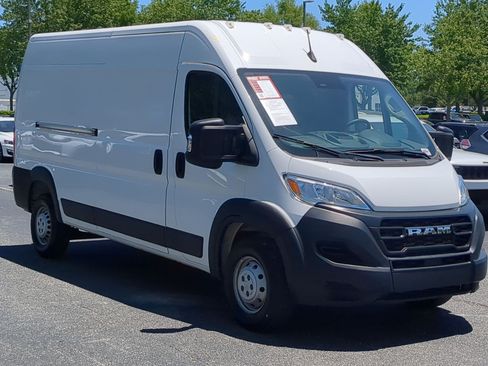 Used 2023 RAM ProMaster 2500 FWD image 2
