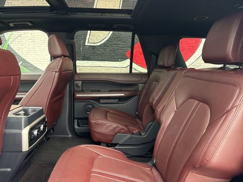 Used 2023 Ford Expedition Max Limited image 21
