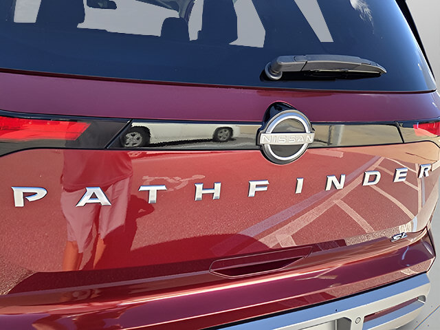 Used 2022 Nissan Pathfinder SL w/ SL Premium Package FWD image 30