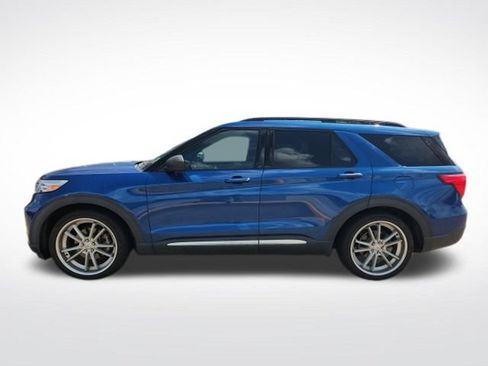 Used 2020 Ford Explorer XLT w/ Equipment Group 202A AWD/4WD image 5