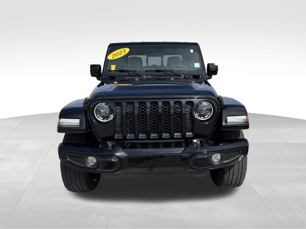 Used 2023 Jeep Gladiator Overland AWD/4WD image 2