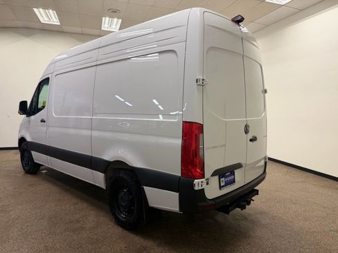 Used 2025 Mercedes-Benz Sprinter 2500 image 3