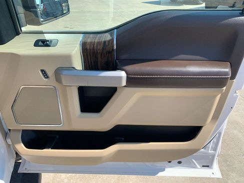 Used 2019 Ford F150 Lariat AWD/4WD image 12