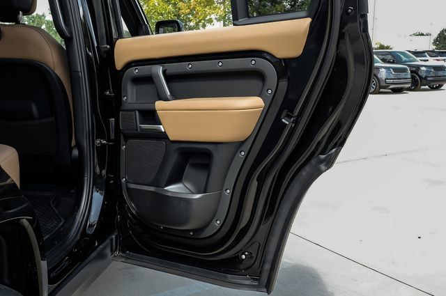 New 2026 Land Rover Defender 110 X-Dynamic SE AWD/4WD image 60