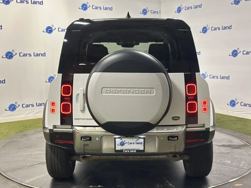 Used 2022 Land Rover Defender 110 image 4