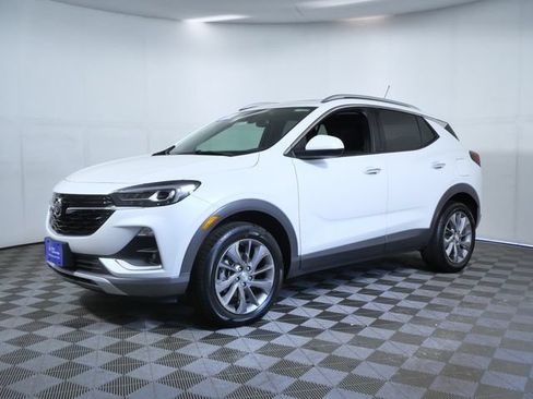 Used 2022 Buick Encore GX Essence w/ Experience Buick Package AWD/4WD image 2