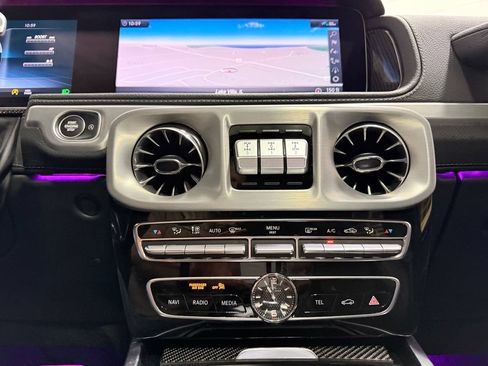 Used 2022 Mercedes-Benz G 63 AMG 4MATIC w/ AMG Performance Package image 33