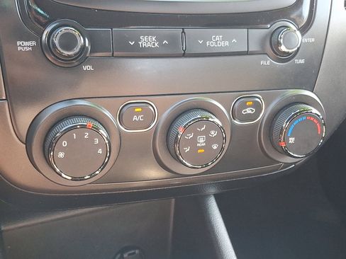 Certified 2018 Kia Forte LX w/ LX Rear Camera Package image 15