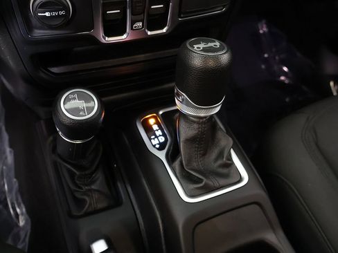 Used 2019 Jeep Wrangler Unlimited Sport S AWD/4WD image 43
